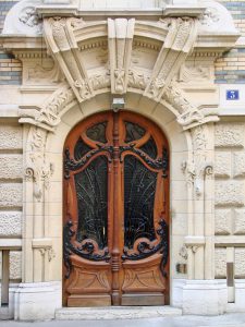 Porte d'entrée du 3 square Rapp conçu par Jules Lavirotte en style Art Nouveau